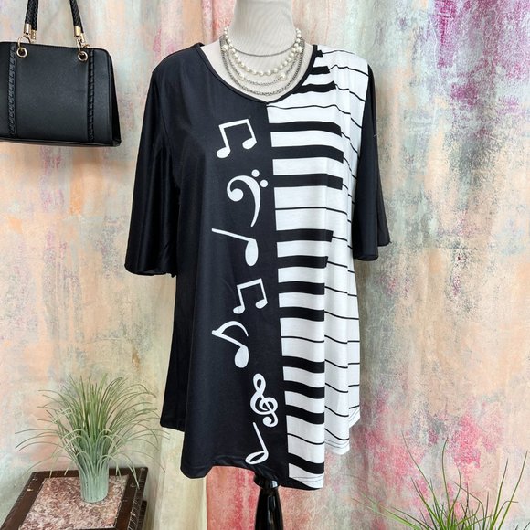 📌"Music is in the Air'  Long Cotton Blend Top with Music Notes and Keyboard - Picture 1 of 11